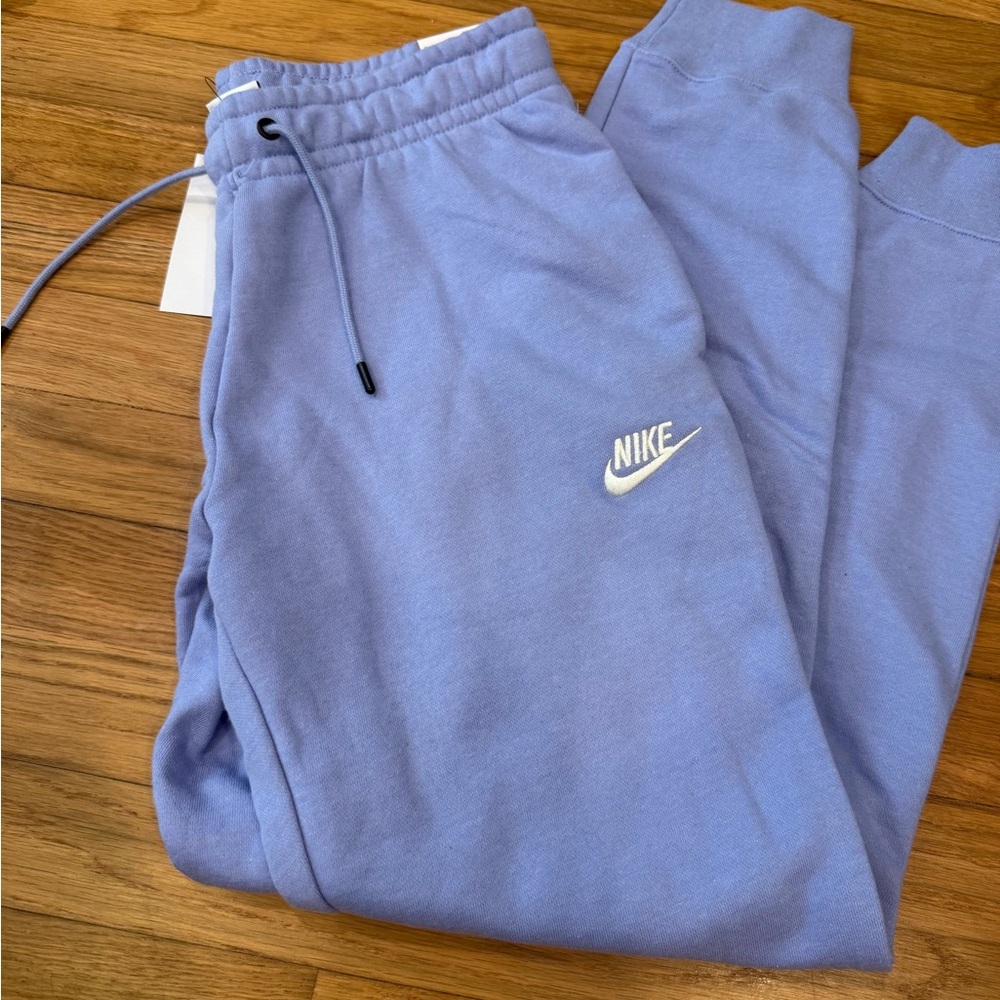 Nike Women’s Purple Sweatpants